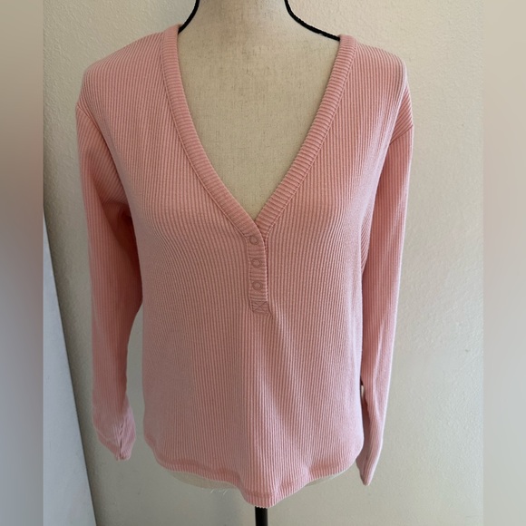 UGG Maxwell Henley - Picture 1 of 11